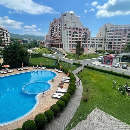 Apartment Sunny Beach Plaza 100 M Sea Buitenkant foto