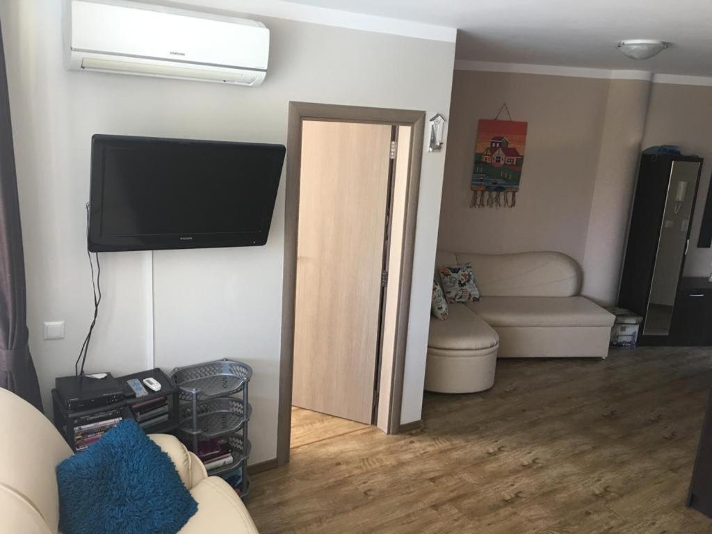 Apartment Sunny Beach Plaza 100 M Sea Buitenkant foto