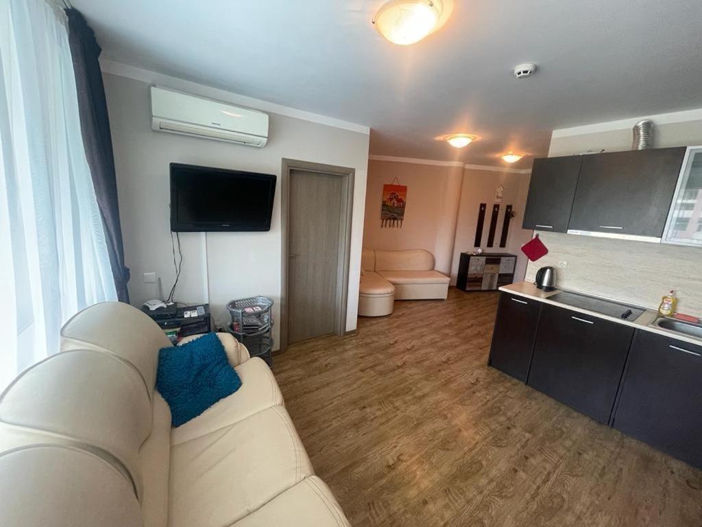 Apartment Sunny Beach Plaza 100 M Sea Buitenkant foto
