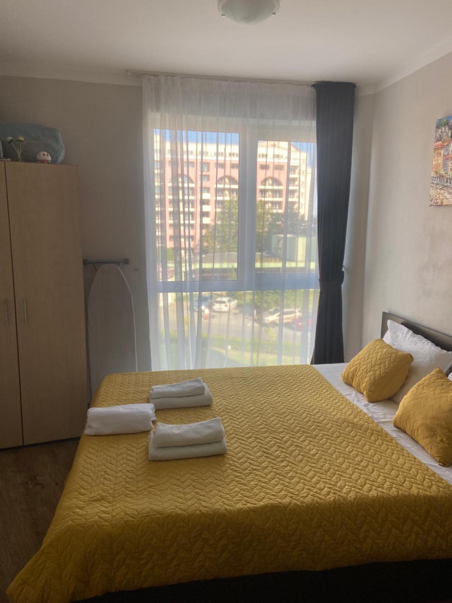 Apartment Sunny Beach Plaza 100 M Sea Buitenkant foto