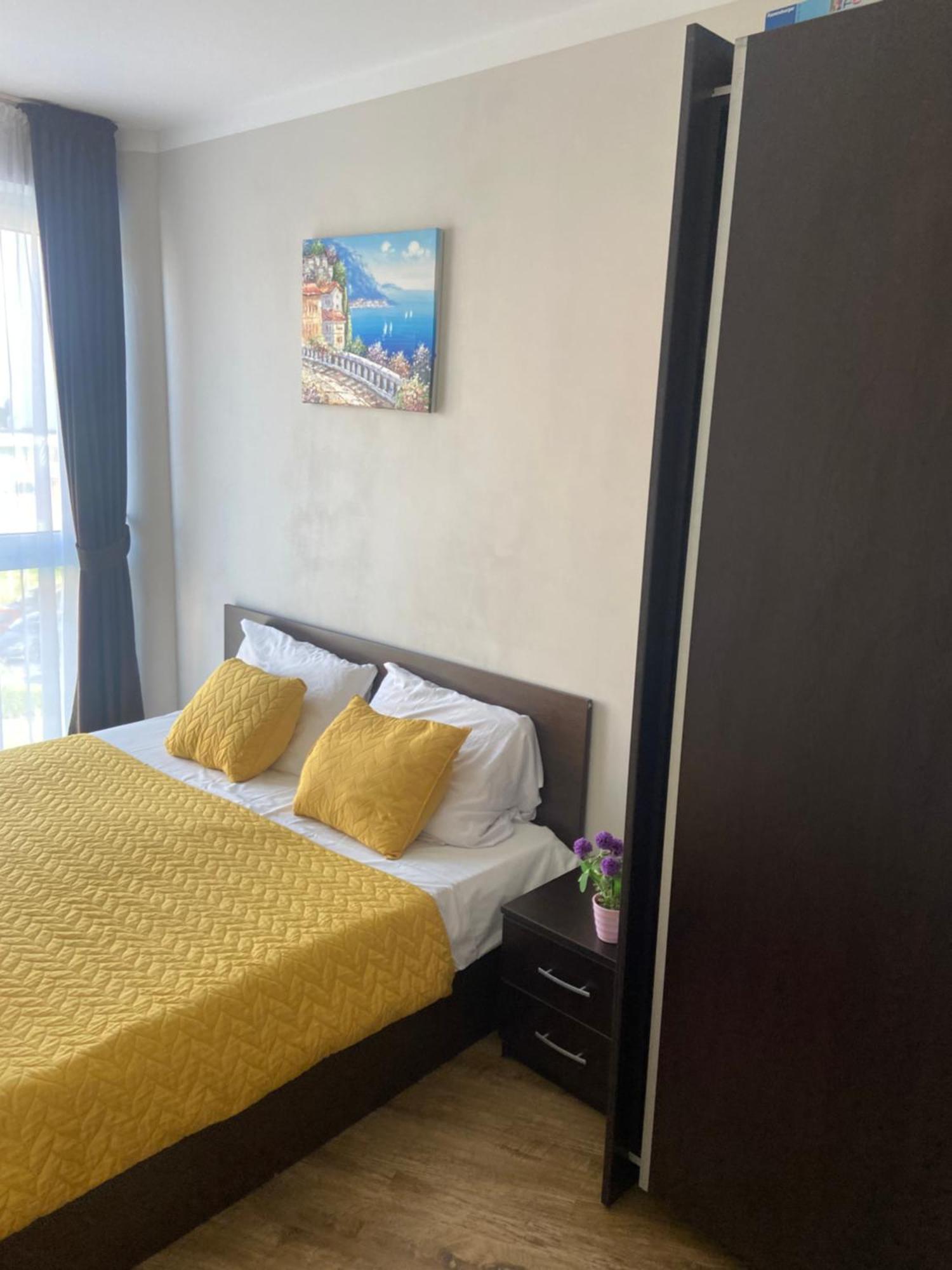 Apartment Sunny Beach Plaza 100 M Sea Buitenkant foto